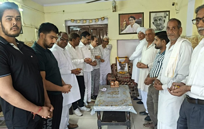 देश के महान् क्रांतिकारियों में अग्रणी स्वतन्त्रता सेनानी मंगल पांडे के बलिदान दिवस पर श्रद्धा सुमन व गोष्ठी