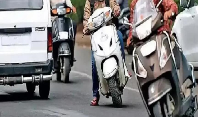 प्लेट से नंबर ही गायब: क्या करेगी एचएसआरपी