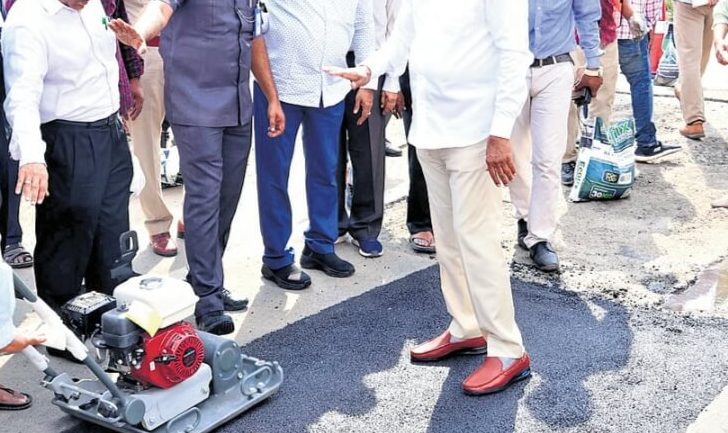 क्षतिग्रस्त सड़क को जल्द सुधारने उतरेगी तकनीकी टीम: छाता- मथुरा