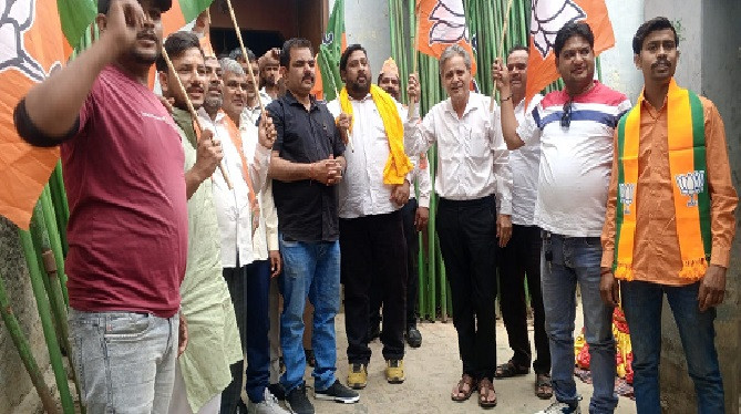 भाजाइयों ने चलाया गांव चलो,वार्ड चलो अभियान, वार्ड 14 में की बैठक 