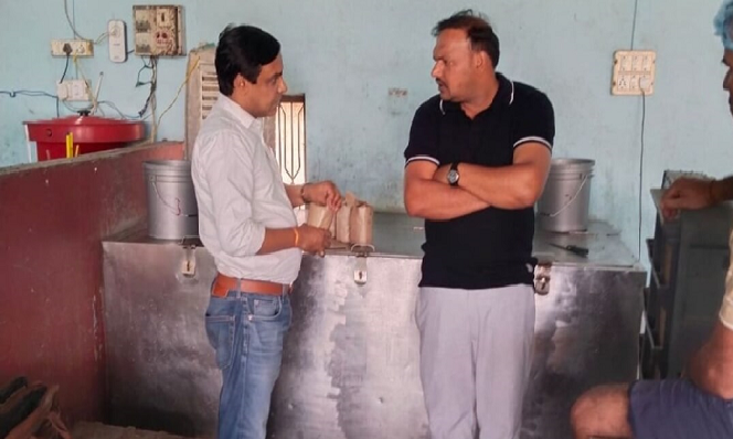 अवैध मिठाई फैक्ट्री पर छापा, डोडा बर्फी, सामग्री सीज