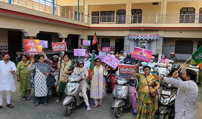 नारी शक्ति वंदन अभियान' भाजपा महिला मोर्चा द्वारा स्कूटी रैली, दिया सशक्तिकरण का संदेश