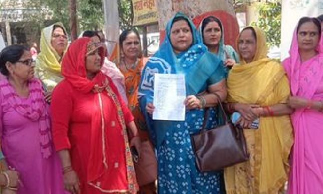 आंगनबाड़ी कार्यकत्रियों ने समस्याओं को लेकर उठाई आवाज, कार्रवाई की मांग