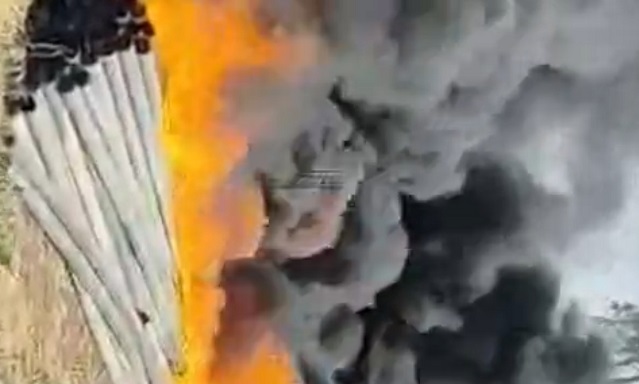 खुले में पडे थे जल निगम के पाइप, हुए आग के हवाले, लाखों रुपए का माल जलकर हुआ राख