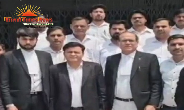 परिसर में पर्याप्त भूमि उपलब्ध फिर भी 400 युवा वकील चैंबर विहीन, जिला बार एसोसिएशन द्वारा ज्ञापन देकर धन मुहैया कराने की मांग
