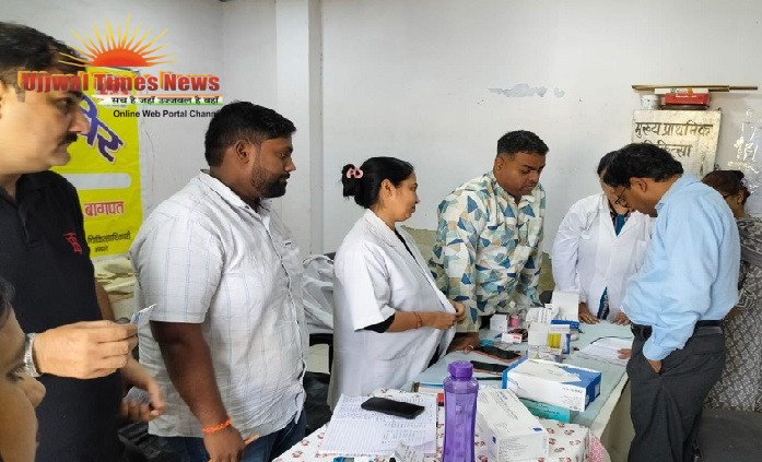 स्वास्ध्य शिविर में 150 श्रमिको की जांच, सीएचसी अधीक्षक ने किया निरीक्षण