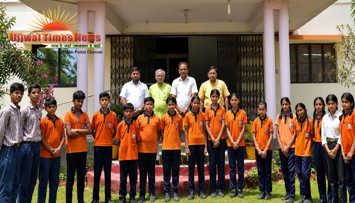 सुभानपुर के माधव सरस्वती विद्या मंदिर में प्रशिक्षण के बाद विद्यार्थियों ने दी वैदिक गणित की परीक्षा