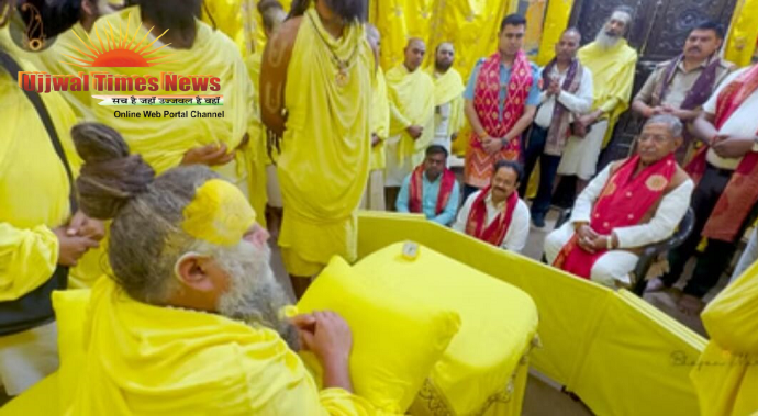 संत प्रेमानंद से मिले नागालैंड के गवर्नर, मिला उपदेश- देह के बाद आपके कर्म ही रहेंगे साथ