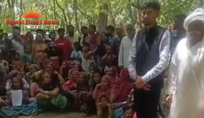 वोट काटे जाने से बागडिया लुहार खफा, जिला मुख्यालय पर किया प्रदर्शन, मूलभूत सुविधाओं की मांग को लेकर सौंपा ज्ञापन