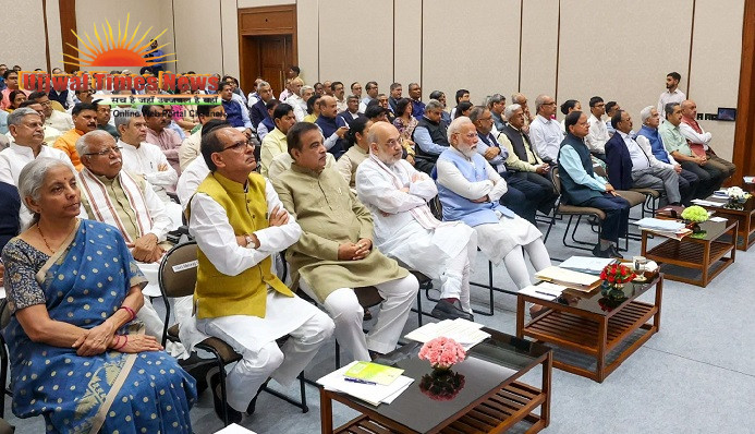 प्रधानमंत्री ने मंत्रियों को सुशासन और योजनाओं के प्रभावी क्रियान्वयन पर ध्यान केंद्रित रखने की सलाह दी