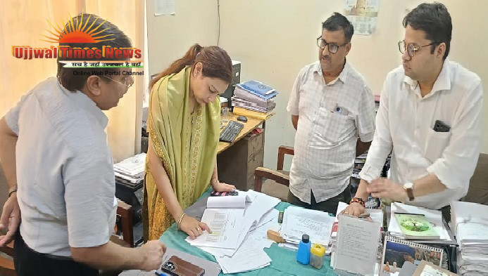जिलाधिकारी ने कलेक्ट्रेट का किया औचक निरीक्षण, अधिकारियों को दिए जरूरी दिशा-निर्देश