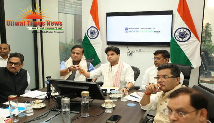 ज्योतिरादित्य सिंधिया ने असम के मूगा रेशम के लिए 
