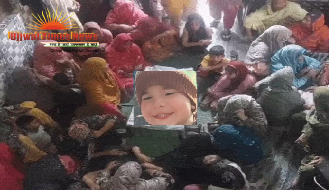 नगर के पठानकोट मोहल्ले में चाय बनाते समय लीकेज सिलेंडर से फैली आग से 4 वर्षीय जैद की मौत, 5 झुलसे