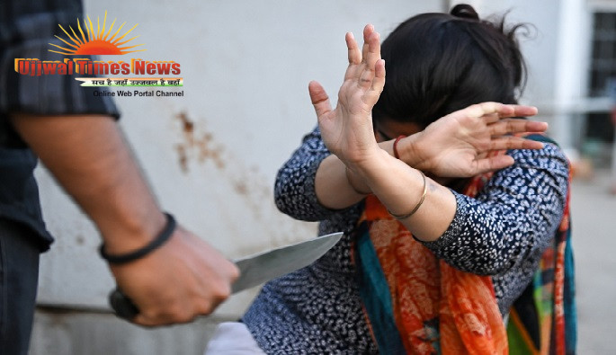 बच्चों के विवाद में घर में घुसकर ज्ञमहिला पर चाकू से हमला, गंभीर घायल,पुलिस जांच में जुटी