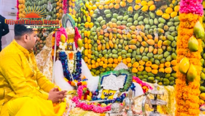 गोवर्धन में आम और विदेशी फूलों से हुआ गिरिराज प्रभु का दिव्य श्रृंगार, रातभर उमड़े श्रद्धालु