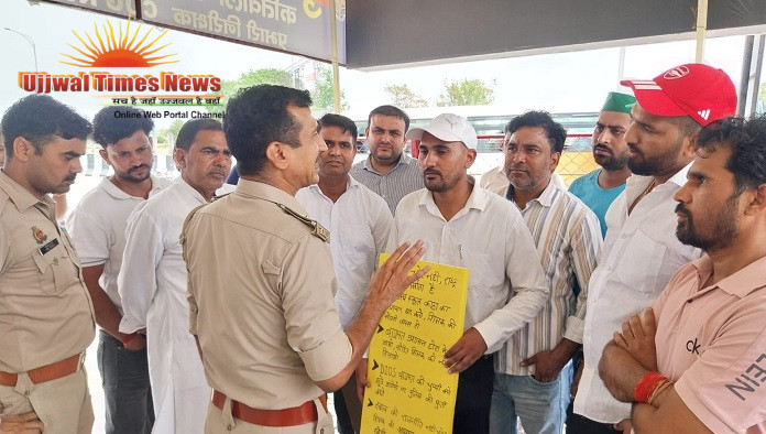 वेतन मांगने पर चोरी के झूठे आरोप लगाने का आरोप, शिक्षक ने दी तहरीर