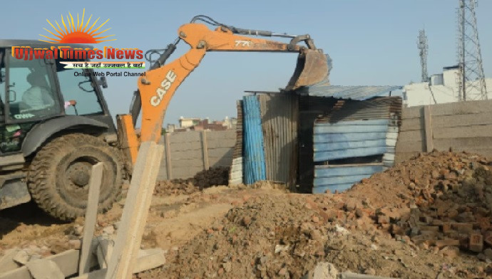 सख्त हुआ प्राधिकरण :अवैध निर्माण 13 में गिराया, 15 में फिर से वहीं हो रहे निर्माण को रुकवाया और 16 में फिर से गिरा दिया