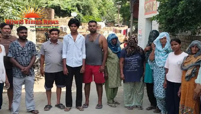गढी कलंजरी में जर्जर हो चुकी बिजली लाइन, तार टूटकर गिरने से बच्ची हुई घायल, ग्रामीणों ने किया प्रदर्शन