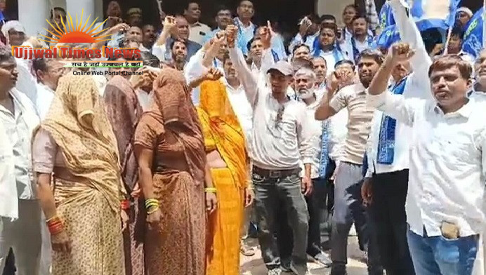 युवक हत्याकांड में आरोपियों की गिरफ्तारी की मांग तेज, बसपा कार्यकर्ताओं ने किया प्रदर्शन