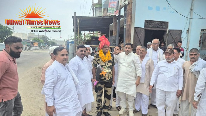 बीएसएफ के जवान की सेवानिवृत्ति पर काठा गांव में भव्य सम्मान समारोह, जुलूस निकाल कर किया गया स्वागत