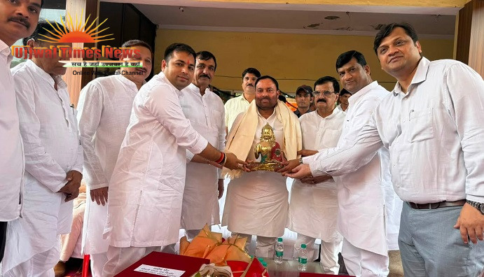 जिला पंचायत परिसर में बाबा साहेब की मूर्ति का अनावरण व चौ चरण सिंह की मूर्ति का जीर्णोद्धार संपन्न