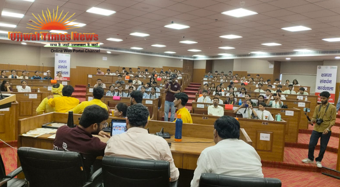 11 स्कूलों के विद्यार्थियों ने दिए ग्रीन आइडियाज- 'क्लाइमेट पे चर्चा 2.0' में गूंजी नन्हे सांसदों की आवाज
