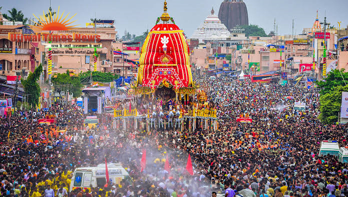 पुरी रथ यात्रा में बड़ा हादसा, भीड़ के दबाव में एक श्रद्धालु की मौत, कई श्रद्धालुओं की तबीयत बिगड़ी