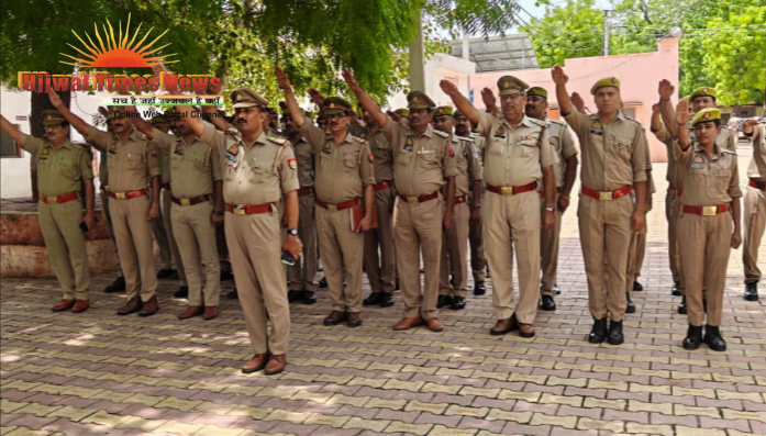 मथुरा पुलिस लाइन में 'जल शपथ' कार्यक्रम आयोजित, जल संरक्षण का लिया सामूहिक संकल्प