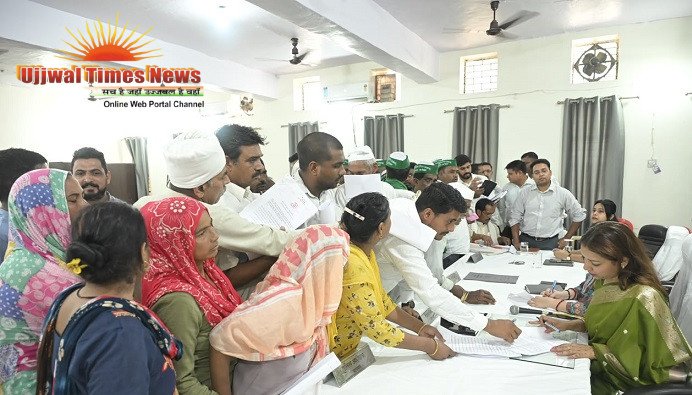 जिलाधिकारी अस्मिता लाल ने तहसील समाधान दिवस में सुनीं जनसमस्याएं, 93 शिकायतों में 12 का मौके पर निस्तारण
