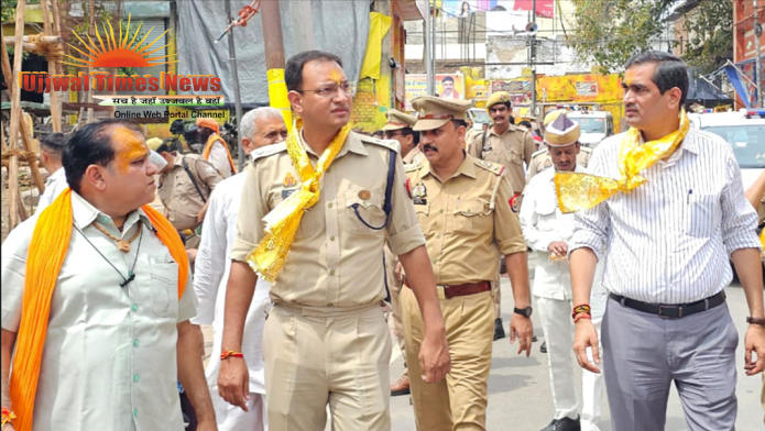 मुड़िया मेले की तैयारियों का डीएम-एसएसपी ने लिया जायजा, गोवर्धन परिक्रमा मार्ग का किया निरीक्षण