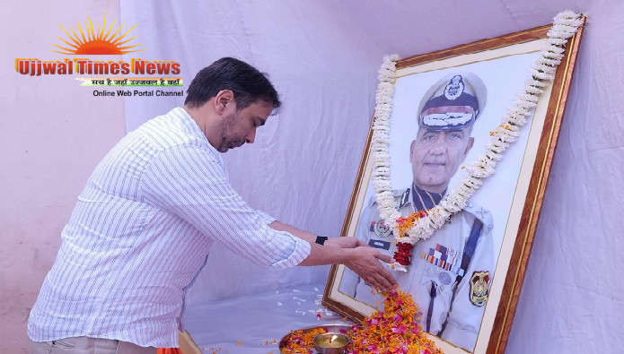 डीजीपी अनुराग धनखड़ की तेरहवीं रस्म में पहुंचे रालोद प्रमुख जयंत चौधरी, दी भावभीनी श्रद्धांजलि