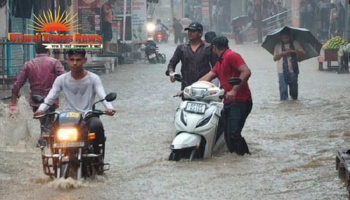 मूसलाधार बारिश ने खेकड़ा की रफ्तार थामी, बाजार से लेकर अंडरपास तक जलमग्न