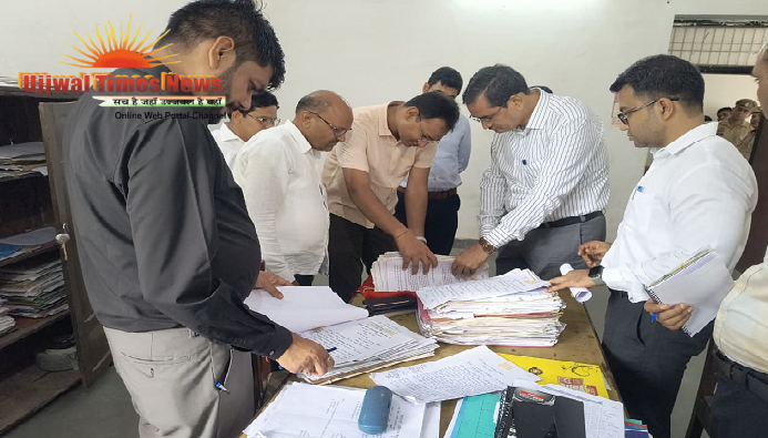 डीएम-एसएसपी ने समाधान दिवस में सुनीं फरियाद, तहसील कार्यालयों का भी किया निरीक्षण