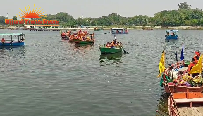 वृंदावन: यमुना में नाव-स्टीमर संचालन पर प्रशासन सख्त, सुरक्षा नियम तोड़ने वालों पर होगी कड़ी कार्रवाई