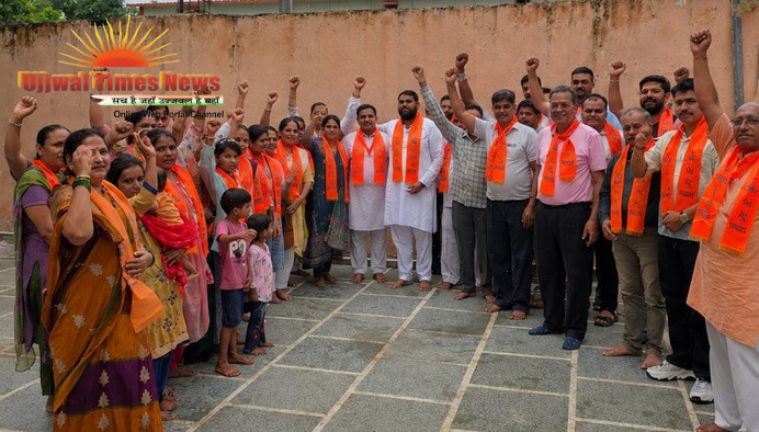 पप्पू यादव सहित अन्य सांसदों पर भगवा के अपमान का आरोप, विश्व हिंदू महासंघ की बैठक में जताया विरोध