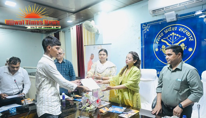 डेयरी विकास विभाग का स्वर्ण जयंती समारोह: 28 पशुपालकों को मिले चयन पत्र, लाभार्थियों को वितरित किए गए अनुदान के चेक
