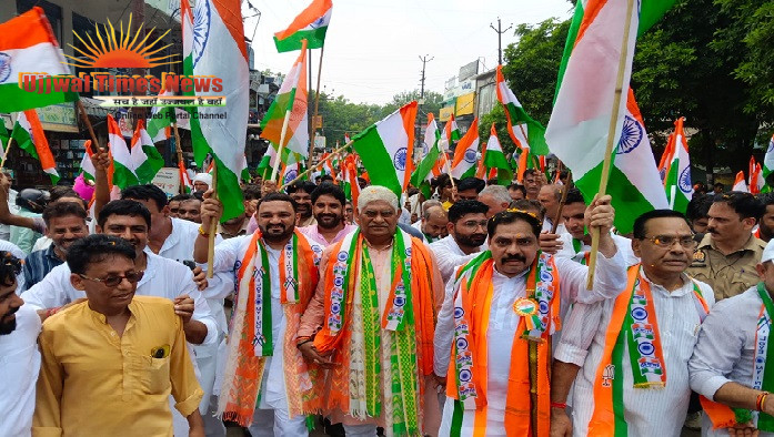 तिरंगा यात्रा में पहुंचे जनपद के प्रभारी मंत्री जसवंत सैनी ने हर घर तिरंगा अभियान की बताया पीएम मोदी का सपना