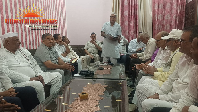 सेवानिवृत्त शिक्षकों को भी कैशलेस चिकित्सा सुविधा दिलाने की मांग, पेंशनर्स एसोसिएशन ने सरकार से पत्राचार तेज किया