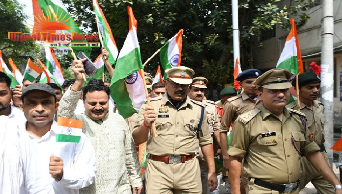 पुलिस अधीक्षक के नेतृत्व में निकली भव्य तिरंगा यात्रा, युवाओं से राष्ट्र निर्माण में सक्रिय भूमिका निभाने का आह्वान