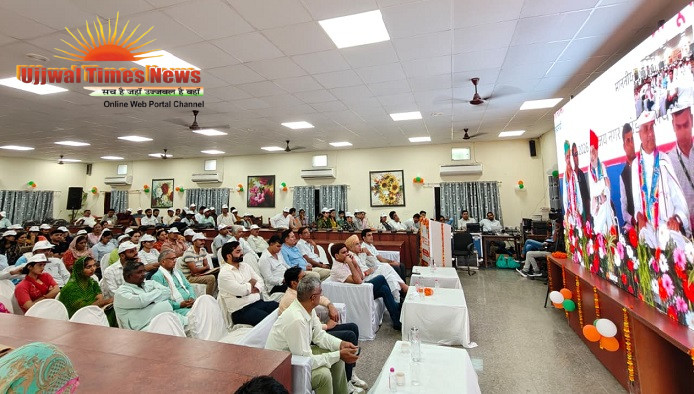 जिला स्तरीय रोजगार उत्सव में 797 नवनियुक्त कार्मिकों को नियुक्ति किट वितरित