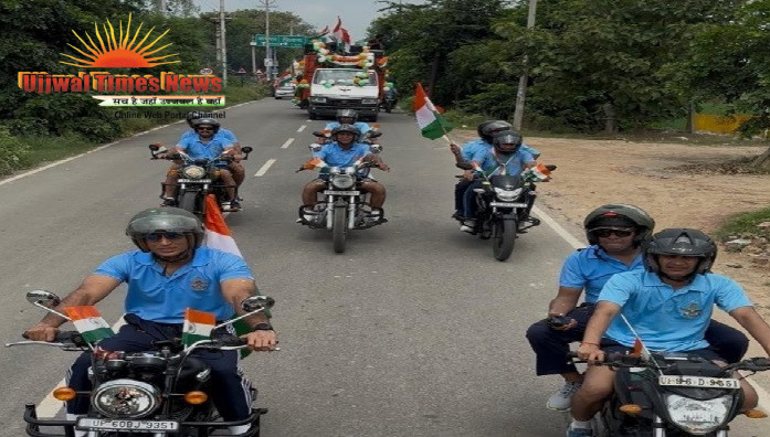 वायु सेना कर्मियों ने निकाली भव्य तिरंगा यात्रा, चमरावल समेत कई गांवों में पुष्पवर्षा से हुआ जोरदार स्वागत