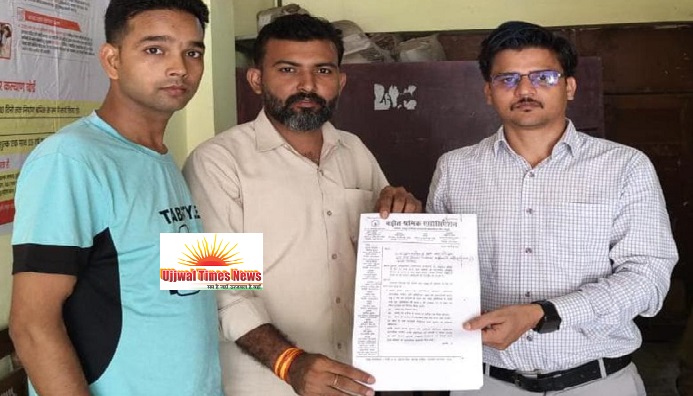 6 साल बाद खुलने लगा श्रम प्रवर्तन अधिकारी बड़ौत का कार्यालय, श्रमिक एसोसिएशन ने सौंपा ज्ञापन