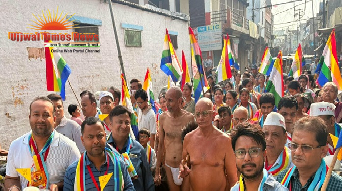 भगवान पार्श्वनाथ निर्वाण महोत्सव पर आचार्य आर्जवसागर जी महाराज के सानिध्य में चढ़ाया निर्वाण लाडू