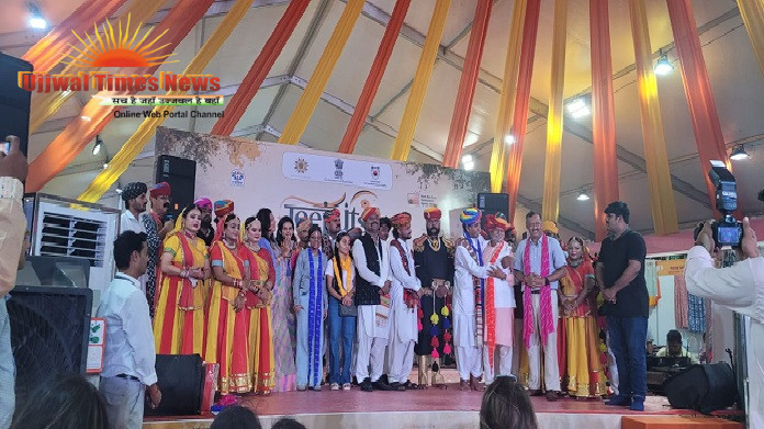 तीज मेले में कला, संस्कृति और प्रतिभा का अद्भुत संगम, लोक विरासत के रंगों से सजा बीकानेर हाउस