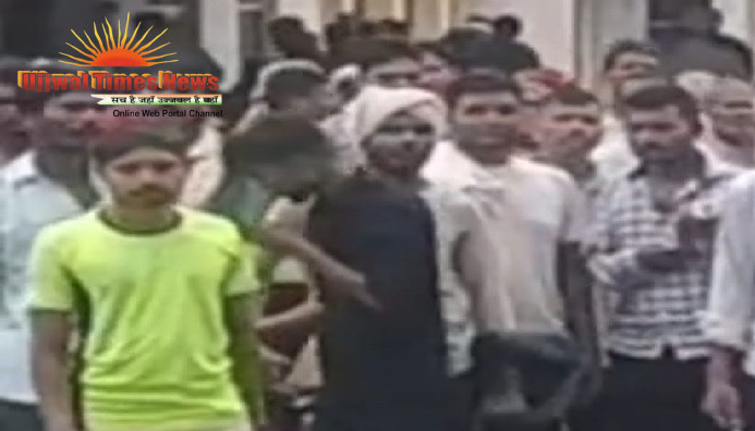 दहेज के लिए नशीला पदार्थ देने का आरोप, पीड़िता के परिजनों ने एसपी कार्यालय पर दिया शिकायती पत्र