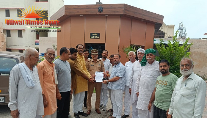 राष्ट्रगान के अपमान का आरोप लगाते हुए कांग्रेस ने विधानसभा अध्यक्ष के खिलाफ खोला मोर्चा