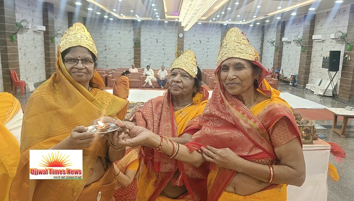 लोक कल्याण महामंडल विधान में अरिहंत भक्ति, आचार्य भक्ति एवं बहुश्रुत भक्ति के अर्घ्य समर्पित