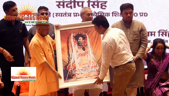 दाऊजी महाराज का न्योता लेकर CM योगी से मिले बलदेव धाम के प्रतिनिधि, भेंट की भव्य छवि