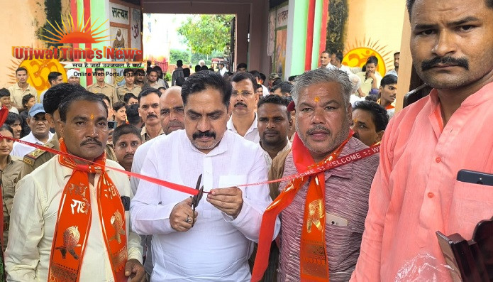 ऐतिहासिक बरनावा में निकली भगवान श्रीकृष्ण की पालकी शोभायात्रा, मनमोहक झांकियों ने मोहा श्रद्धालुओं का मन