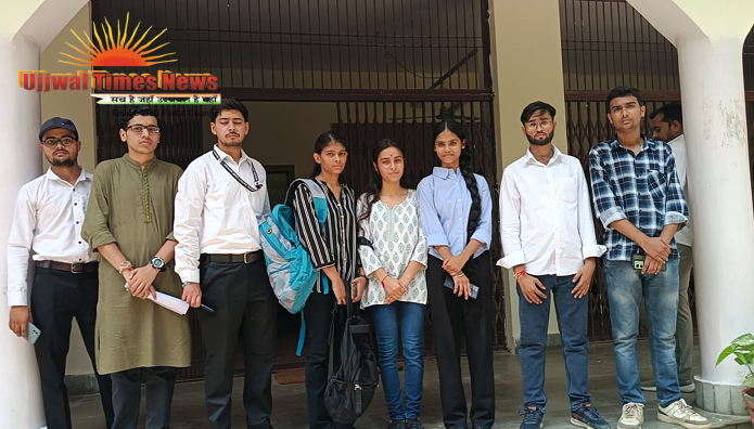लोकतांत्रिक युवा जनसंघ पार्टी ने डीएम को सौंपा ज्ञापन, पीड़िता की सुरक्षा और दोषियों पर कड़ी कार्रवाई की मांग